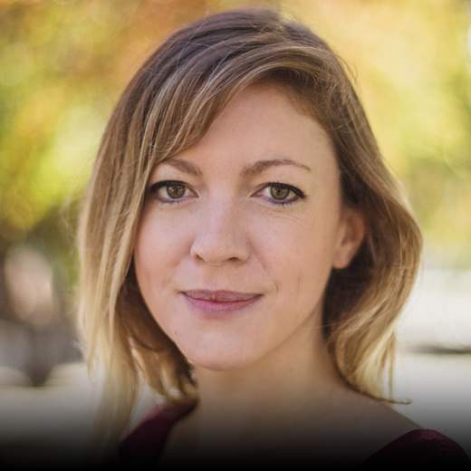 Naomi Ryland Grunderin Tbd Autorin Von Starting A Revolution