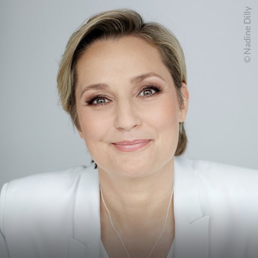 Portrait Janine Steeger