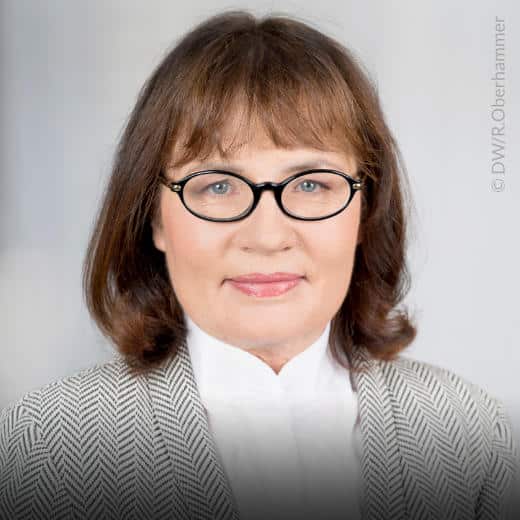 Manuela Kasper-Claridge