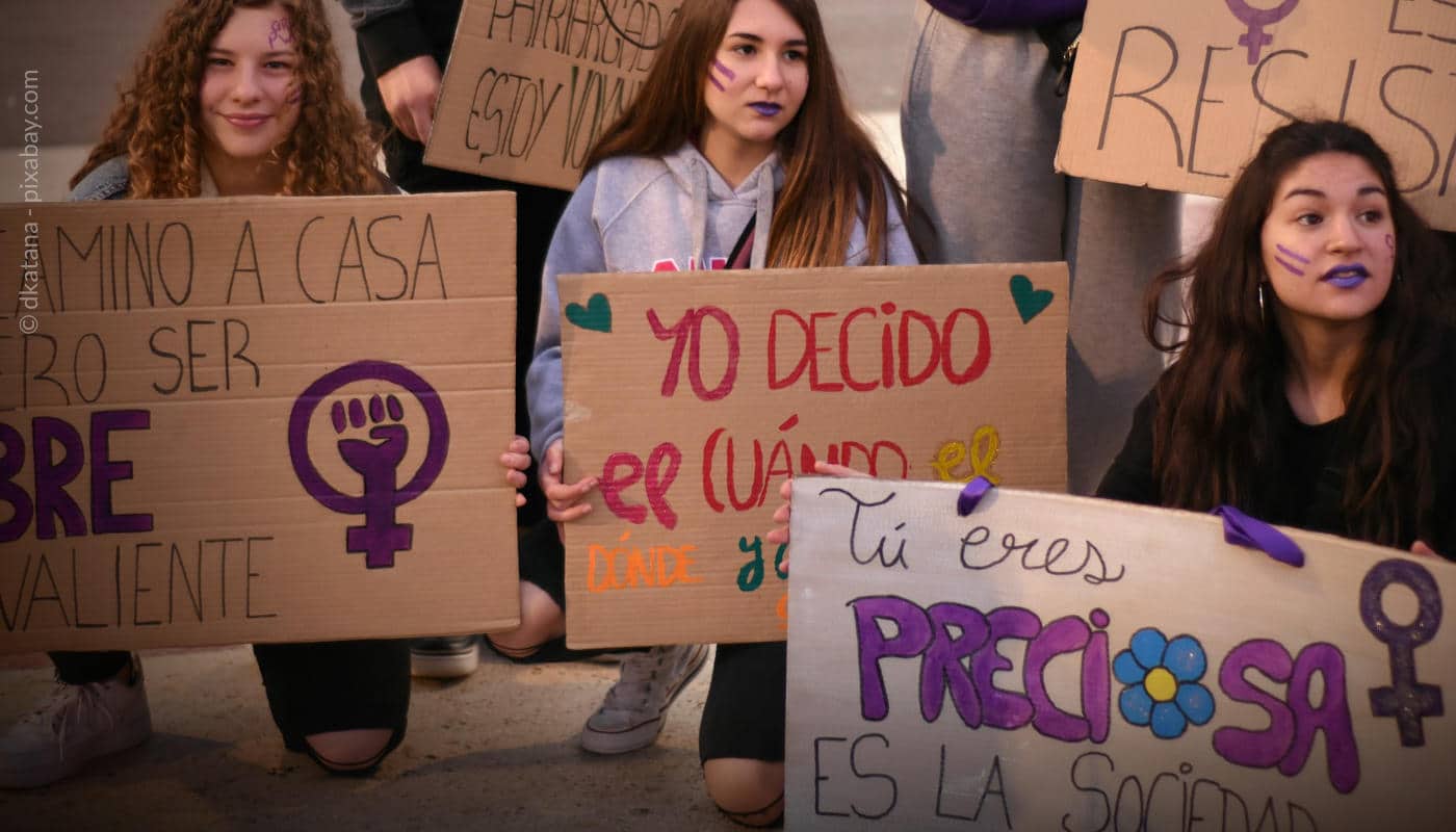 herVIEW- Junge Frauen werden immer linker, junge Männer immer rechter