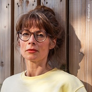 Portrait Dr. Esther Konieczny